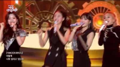 201218 - Happy TWICE