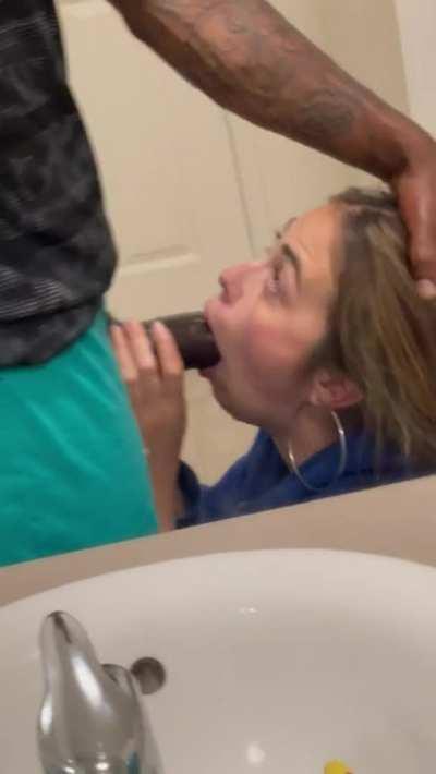 [Reddit] Giving my girlfriend to the BBC for as long as they want to use her. 🤤🥵