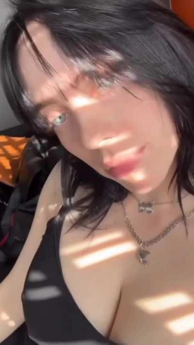 Busty Bille Eilish