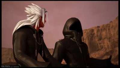 My friend : I started playing Kingdom hearts Me :