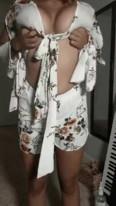 a family friendly outfit (oc)