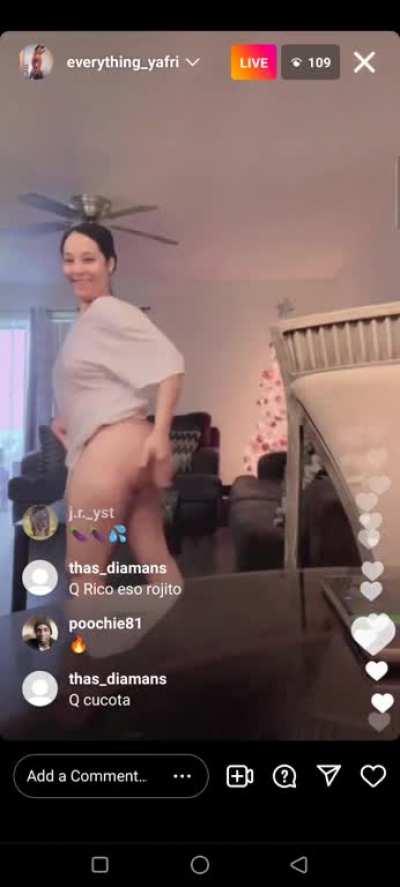 She's at it again. Come now !