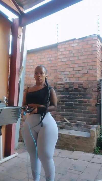 Super thick 🍑🍑