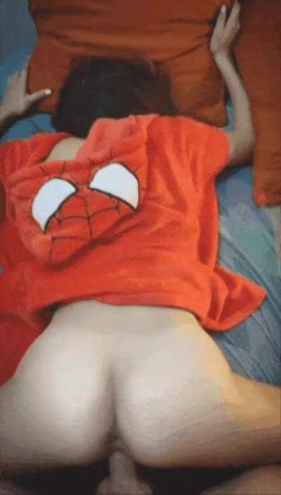 That's the View daddy gets when i ride his dick 🍑🍑🍆🍆. Spidergirl 😈😈