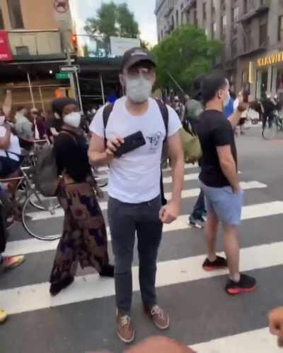 Troll streamer goes full send after trying to get protestors to flip an MTA truck