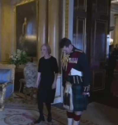 Lizz Truss, shit bow, little dismissive to the King.