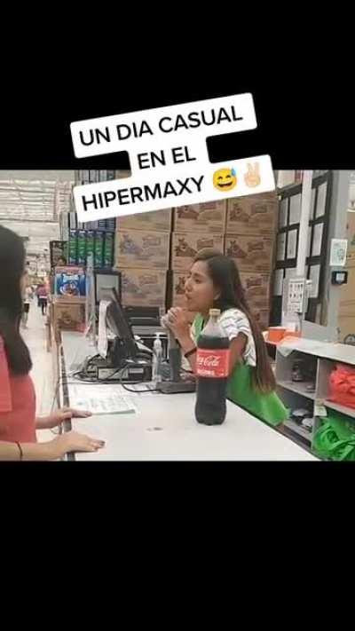 También es la autora de la grabación de los que compran fierro viejo.