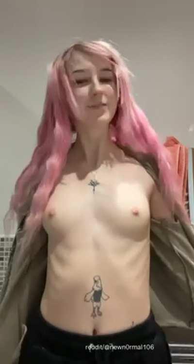 no makeup and messy hair :p