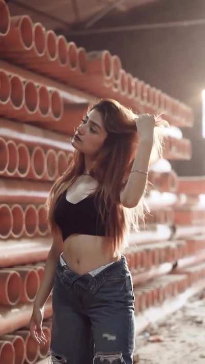 Hottie Amulya Rattan