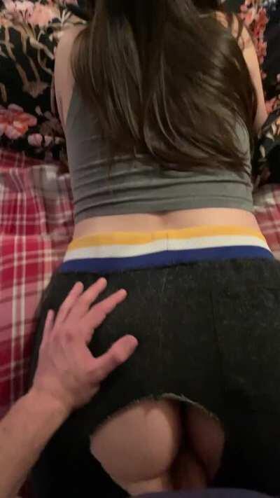 This is what free use in the winter looks like. I want to stay warm but I also need to be available to be used like a fuck doll at anytime (OC)