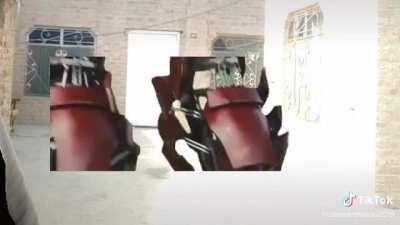 Woah he transformed into iron Man!!!!!1!11!!1!