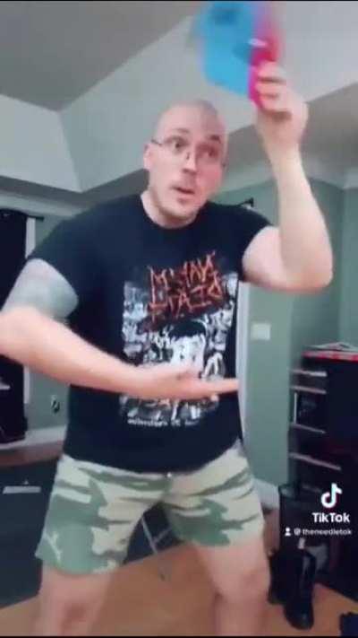 Footage of Fantano's hidden true feelings for a supposed hated song revealed! Give up the act melon!