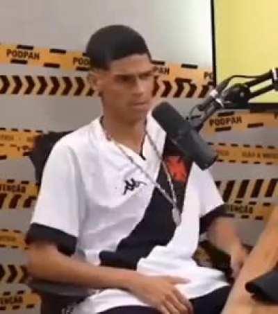 Luva mostrando o seu intelecto 