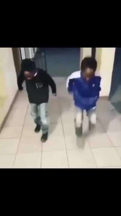 Enjoy the weekend guys (≡^∇^≡)