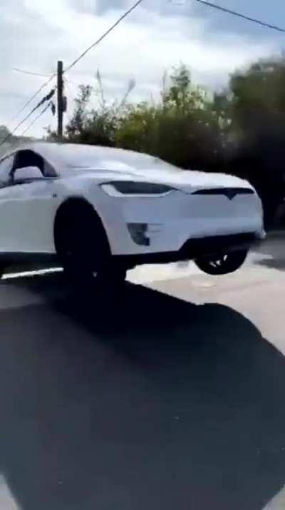 Gays driving (?) in Chromatica [sound on]