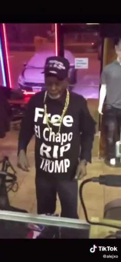 An Old Man Lets Everyone Know How He Feels