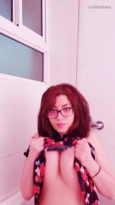 flower season is here🌷🌺 (at least where I live) [OC]