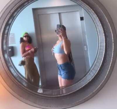 Mamas lookin good asf ð»