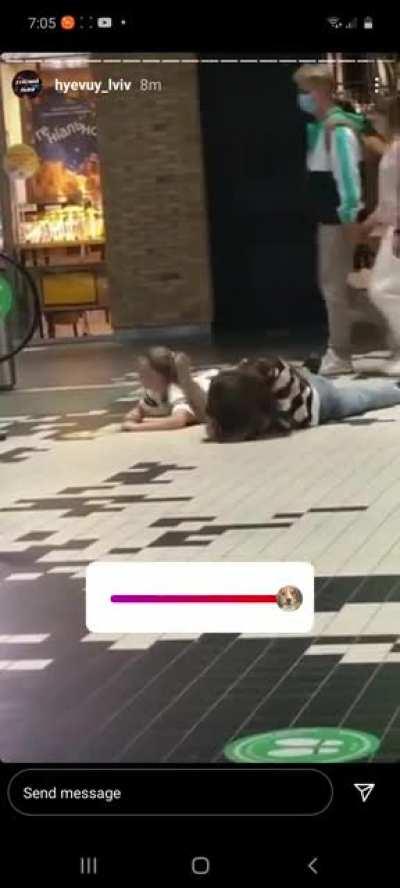 Kids doing tiktok dance in public