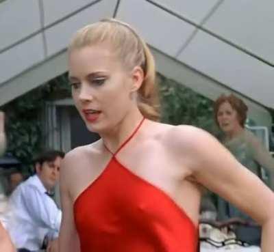 Amy Adams and her pokies..