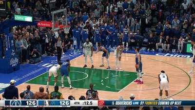 [Highlight] Luka rips part of his jersey after missing the go ahead free throw