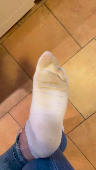 with every movement they stink more😈