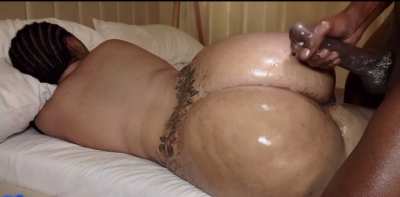 Nutting on a big ass