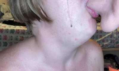 This dildo was told rigid for deepthroating, but I gave it a shot anyway 😏