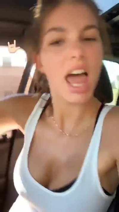 Tits Bouncing