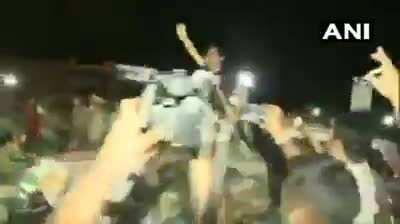 20 policeman came to his house to arrest him. Now, 200 policeman going to his house to safely release him