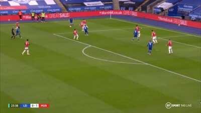 Bailly clears the ball acrobatically vs Leicester