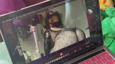 all dis booty and its just for yew hehe