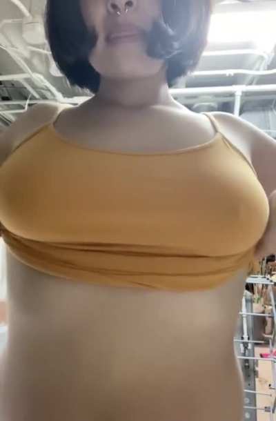 Late night bouncing for ✨ Flash Friday! ✨