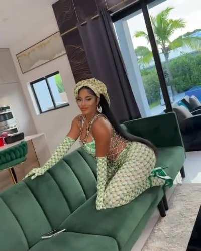 Joseline Hernandez: Twerking