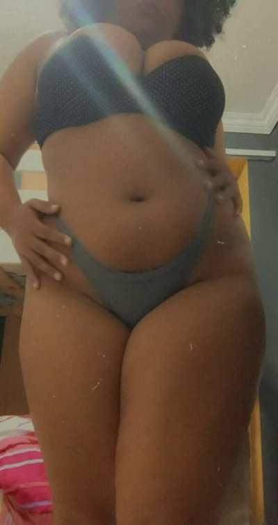 Do you like em curvy, daddy?