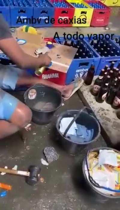 Para não faltar cerveja no Carnaval 🤷‍♂️
