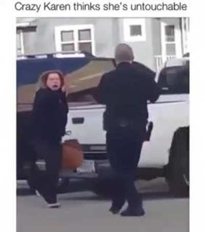 Her getting tased reminded me of the fight between Palpatine and Windu.