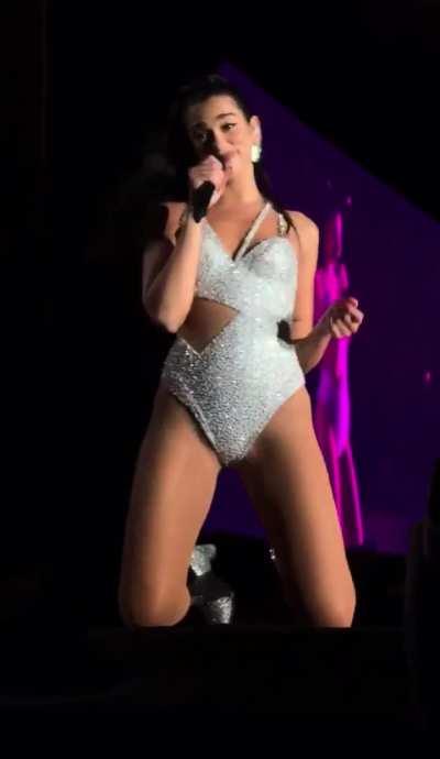 Dua Lipa sexual dance