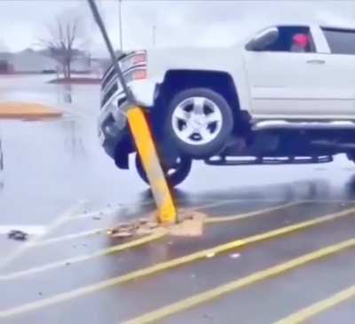 How to remove a MAGA cap