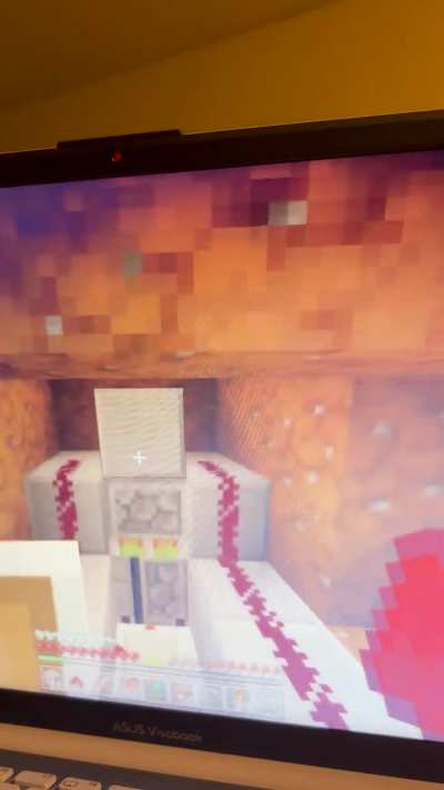 I’m having trouble having the top button stay closed just like the bottom button, can anyone tell me why? All help appreciated !