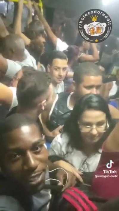 Isso representa o brasil mais que samba e futebol