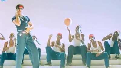 🎶 'Cause uptown funk gon' give it to you 🎶