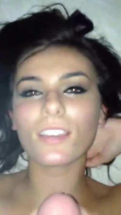 She didn't expect that much cum