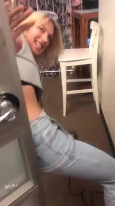 Drying off her crotch