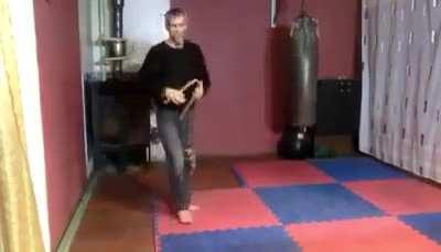What do you think about this sensei and his technique?😂😂