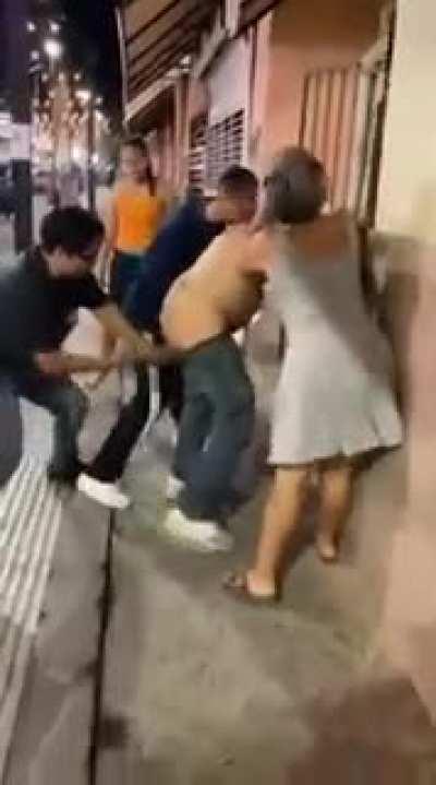 This is the first time I have seen this fighting technique.