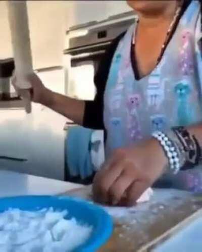 It's hard to be a cooking chef online