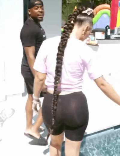 That ass is undefeated 🤩