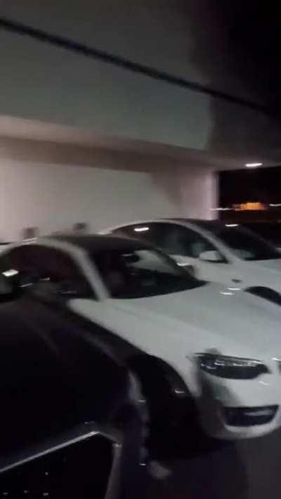 Barely anyone in line for the 4080 launch at Micro Center