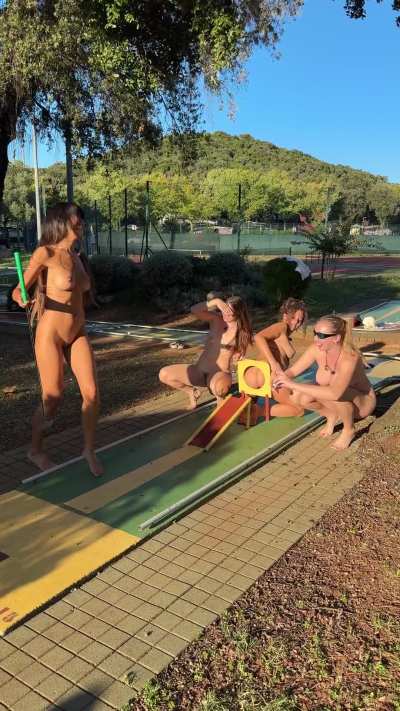 I love how well she puts it in the hole!